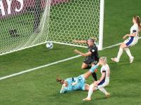 开云体育app-美国女足队员在国际赛事中攻入制胜球