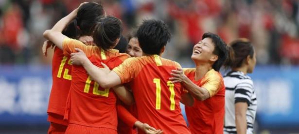 开云体育官方登录入口-史图加特球员团结一致，奋力保级冲刺