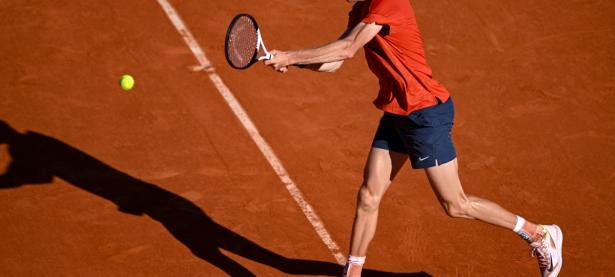 开云体育亚洲官网-黎巴嫩队在场上发挥出色，取得宝贵胜利的简单介绍