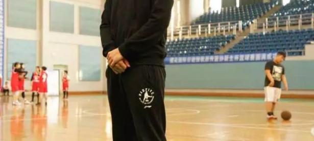 开云体育官方登录入口-精妙篮球战术指导，球队备战实力过硬的简单介绍