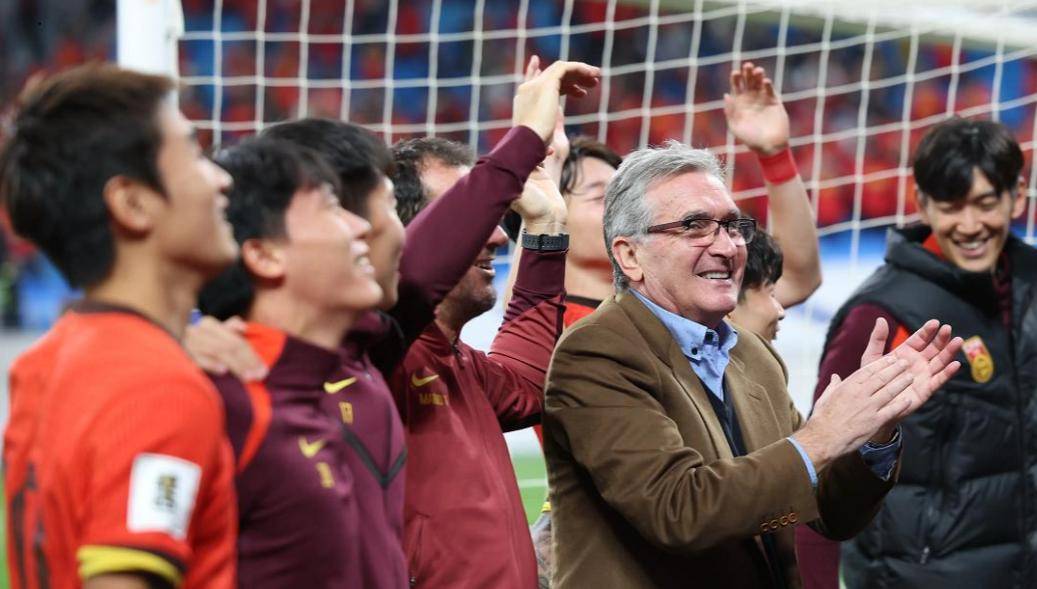 包含战术高明奇招频现,球员实力暴露无遗的词条 包含战术高明奇招频现,球员实力暴露无遗的词条