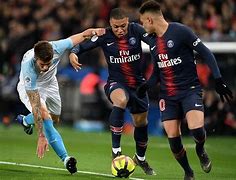 包含斯特拉斯堡大胜尼姆,积分榜攀升的词条 包含斯特拉斯堡大胜尼姆,积分榜攀升的词条