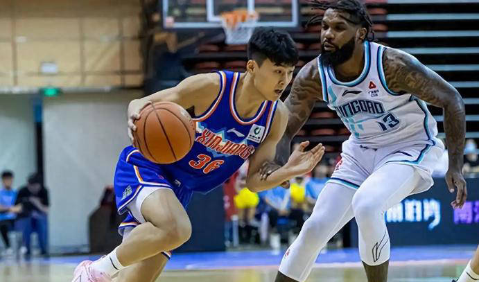 关于媒体报道球员私生活细节粉丝隐私担忧的信息 关于媒体报道球员私生活细节粉丝隐私担忧的信息