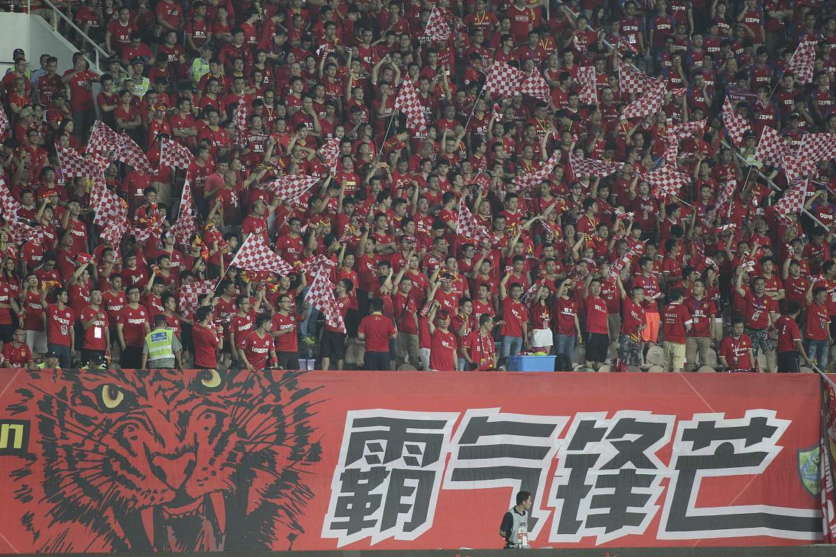 包含球队整体表现一落千丈,卫冕形势岌岌可危的词条 包含球队整体表现一落千丈,卫冕形势岌岌可危的词条