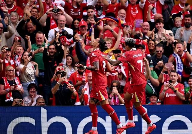 利物浦遭遇曼城挑战,谁能晋级欧洲足坛巅峰 利物浦遭遇曼城挑战,谁能晋级欧洲足坛巅峰