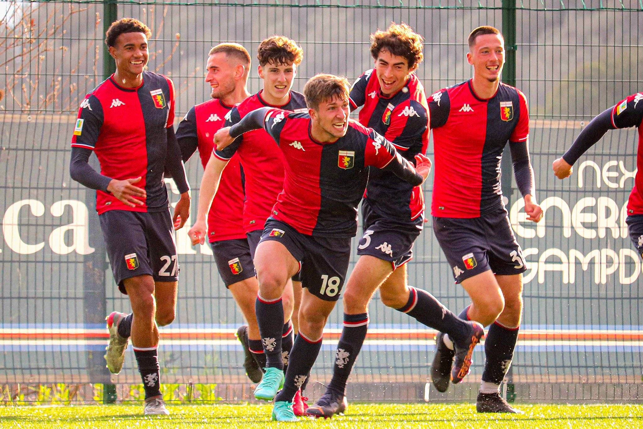 AC米兰发挥失常,意甲联赛格局生变 AC米兰发挥失常,意甲联赛格局生变