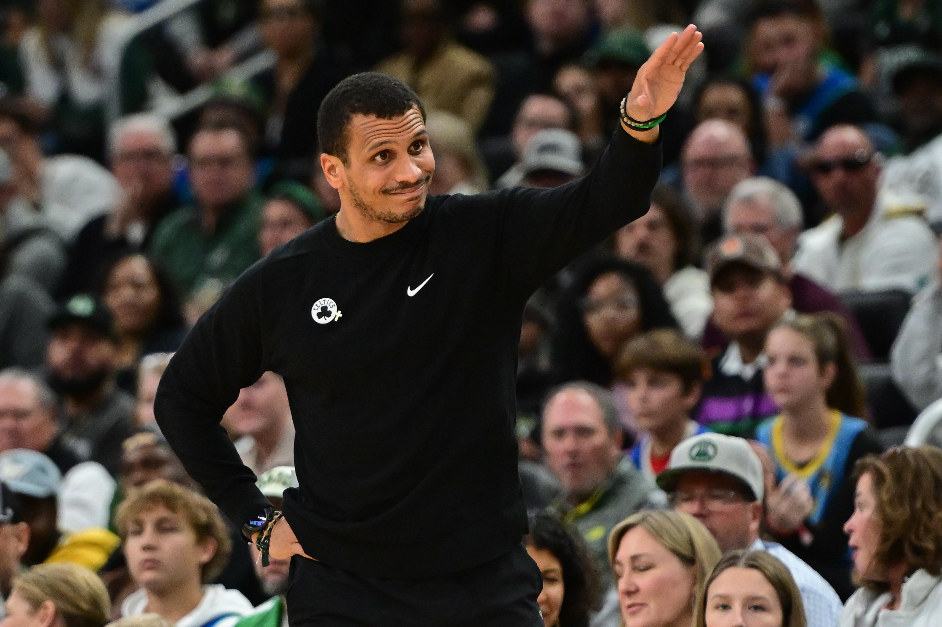 爵士客场大胜快船凯尔特人灰熊激烈比赛渲染彩虹城市的简单介绍 爵士客场大胜快船凯尔特人灰熊激烈比赛渲染彩虹城市的简单介绍