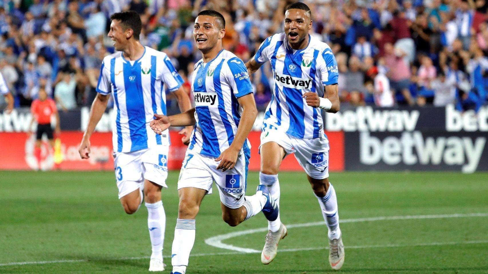 包含瓦伦西亚主场对阵巴拉多利德,主场优势如何?的词条 包含瓦伦西亚主场对阵巴拉多利德,主场优势如何?的词条