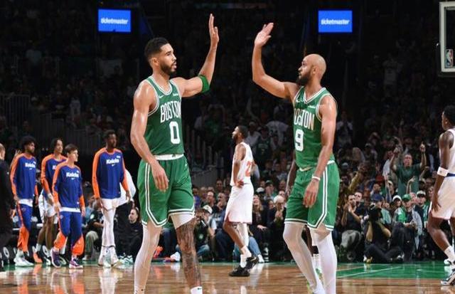 纽约尼克斯大胜凯尔特人,鲍尔独揽全场最高分的简单介绍 纽约尼克斯大胜凯尔特人,鲍尔独揽全场最高分的简单介绍