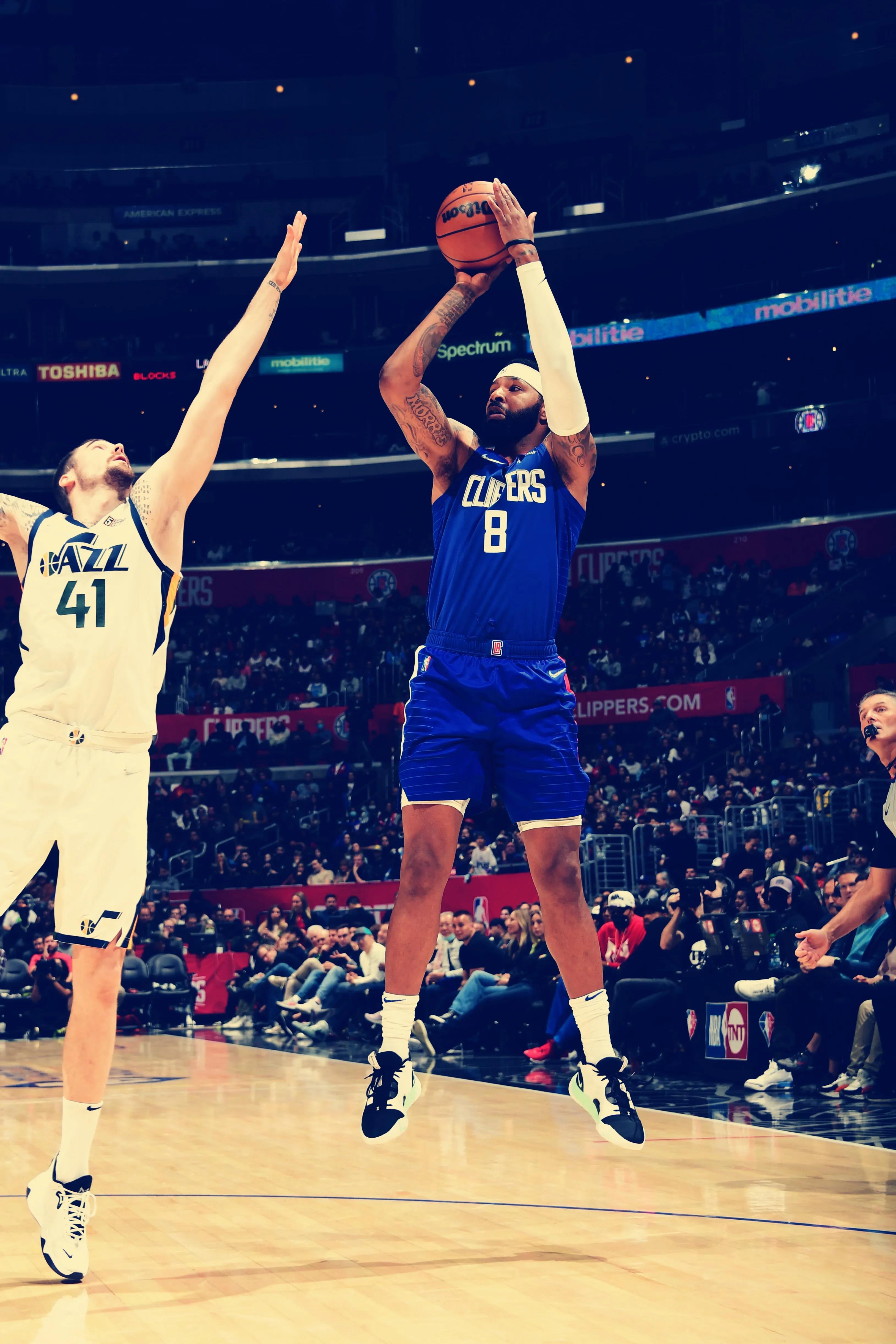 包含爵士逆转勒索,继续胜利盘踞西部前列的词条 包含爵士逆转勒索,继续胜利盘踞西部前列的词条