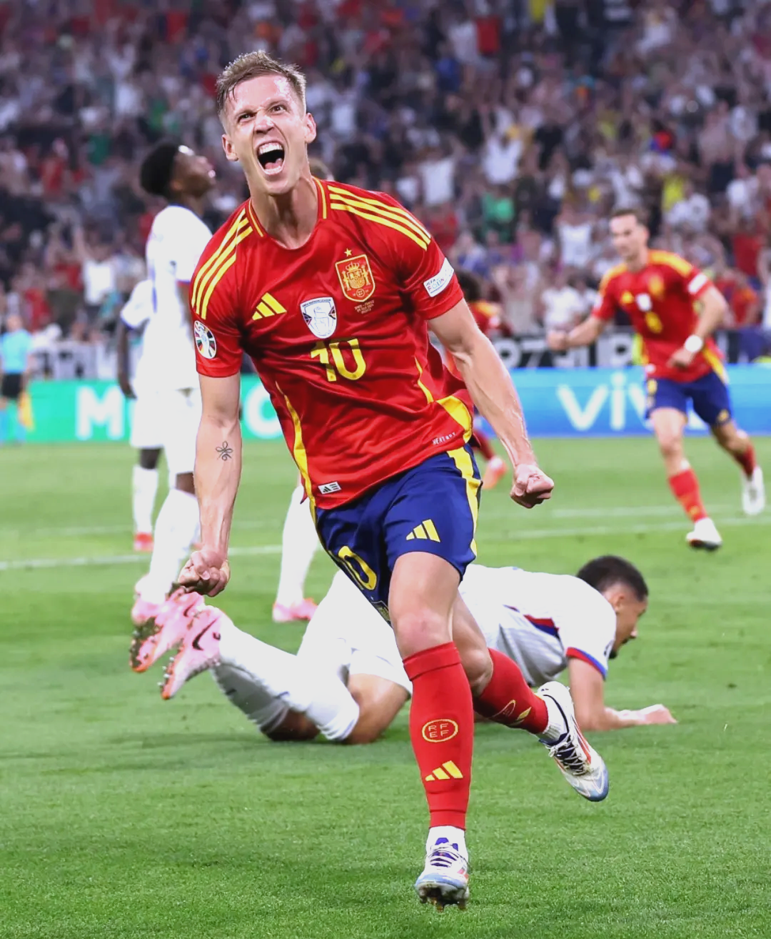 瑞士大胜瑞典,晋级欧洲国家杯半决赛的简单介绍 瑞士大胜瑞典,晋级欧洲国家杯半决赛的简单介绍