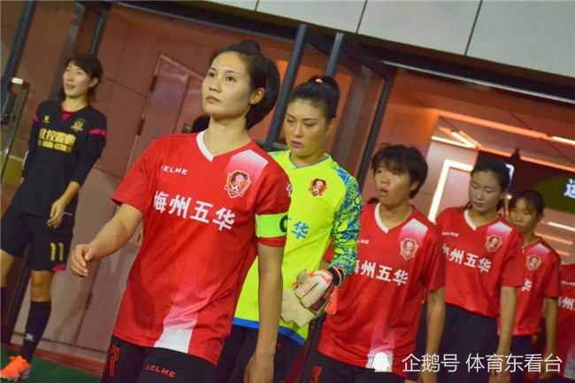 美式女足选拔赛赛程开,新秀宝贝争夺最佳 美式女足选拔赛赛程开,新秀宝贝争夺最佳