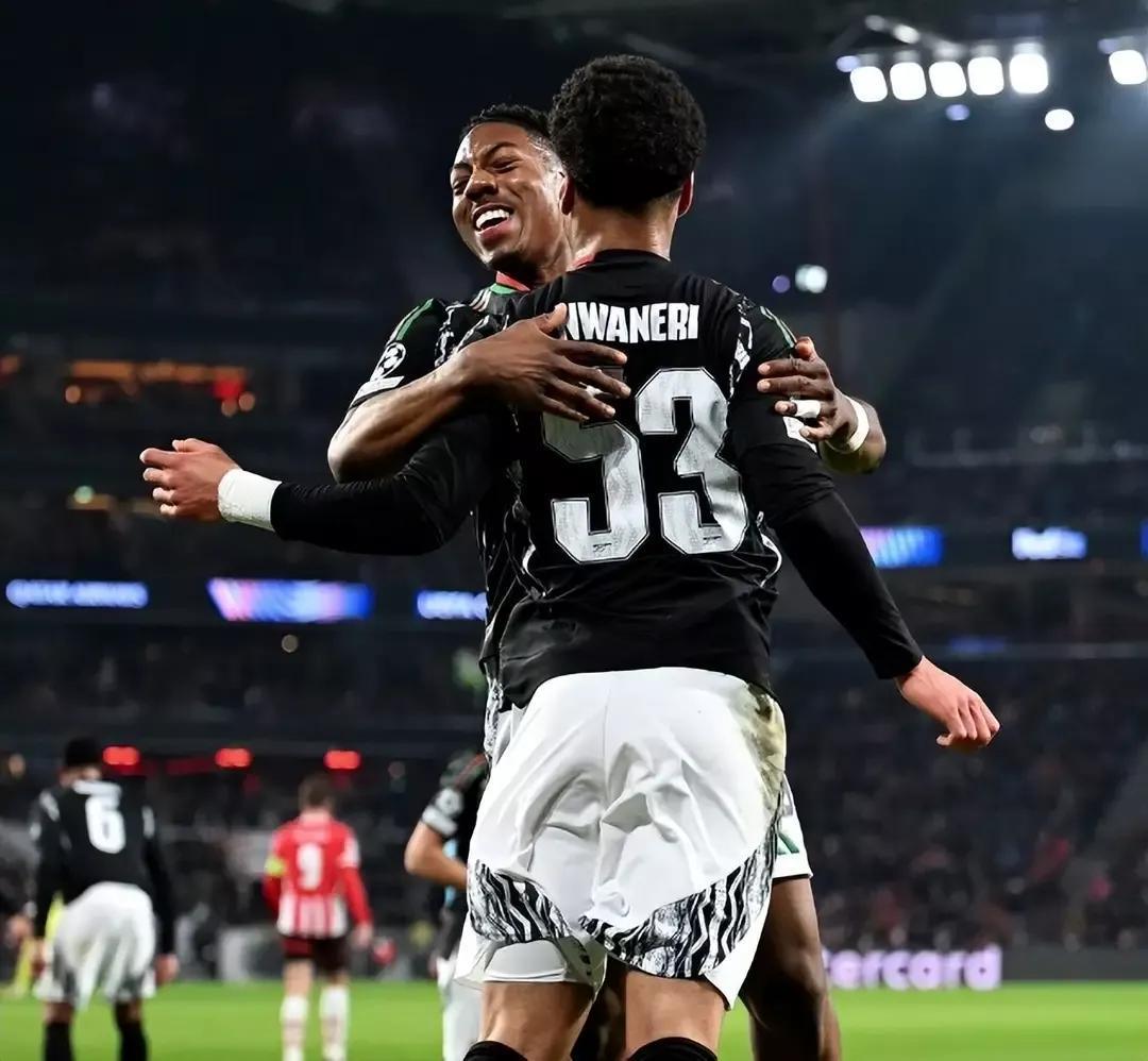 阿森纳遇冷遭遇客场失利,晋级形势堪忧 阿森纳遇冷遭遇客场失利,晋级形势堪忧