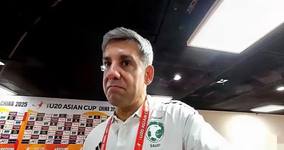 澳大利亚运动员突破个人纪录,成为焦点人物 澳大利亚运动员突破个人纪录,成为焦点人物