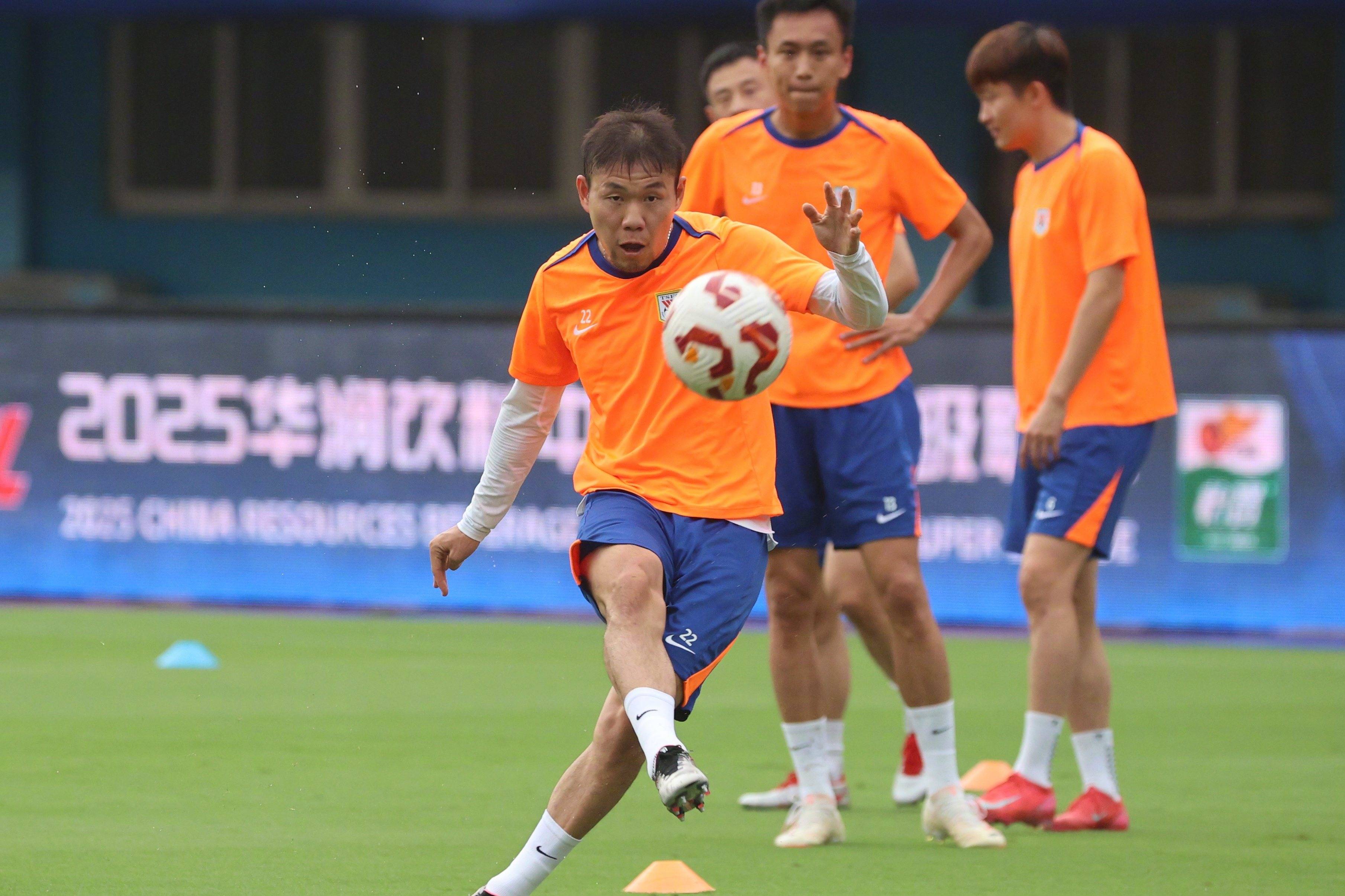 球员受伤成焦点,球队备战困难重重 球员受伤成焦点,球队备战困难重重