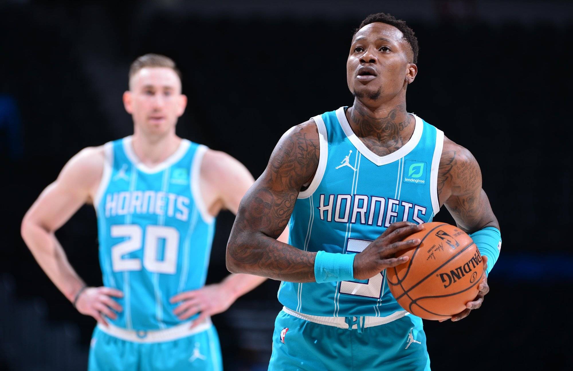 黄蜂队主帅强调防守端重要性,球员积极响应 黄蜂队主帅强调防守端重要性,球员积极响应