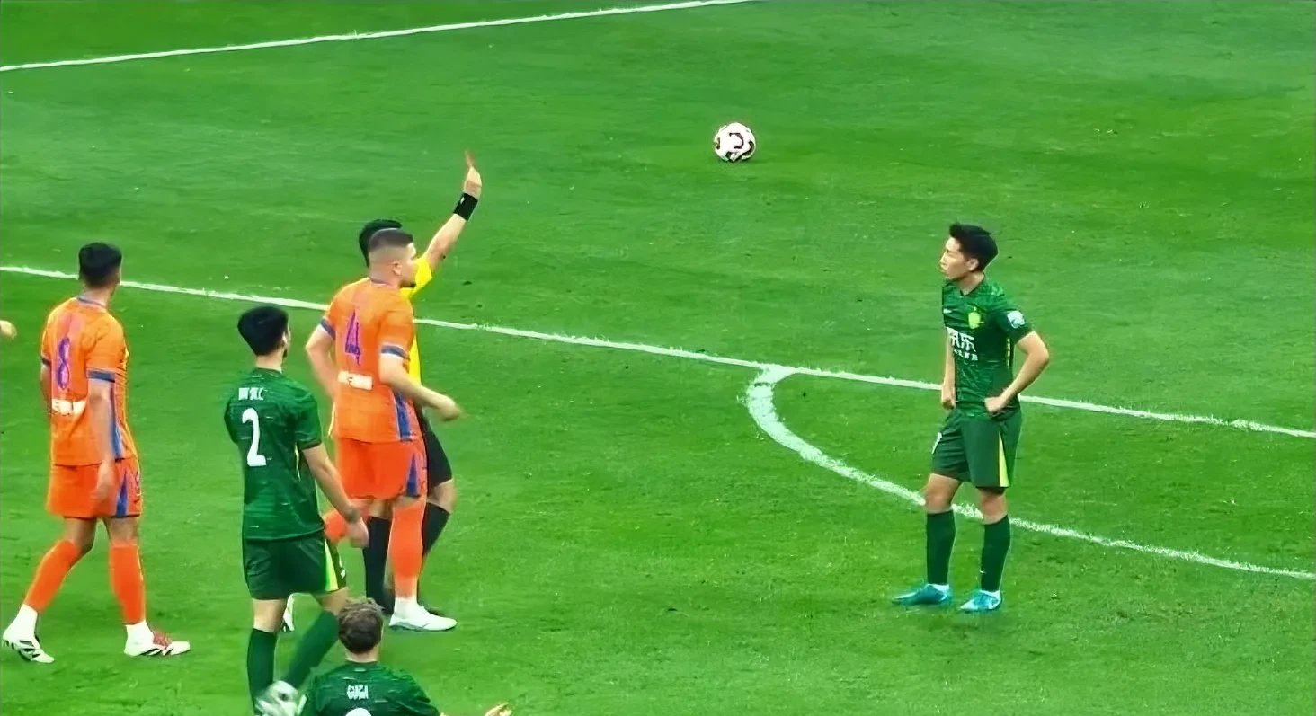 高拉特压哨绝杀国安遭遇亚冠小组赛首败 高拉特压哨绝杀国安遭遇亚冠小组赛首败