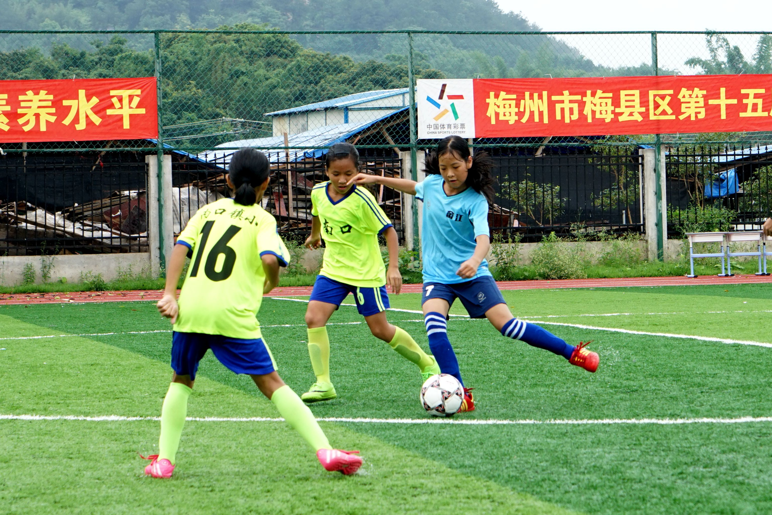 精彩呈现!非洲女足比赛总决赛产生冠军 精彩呈现!非洲女足比赛总决赛产生冠军