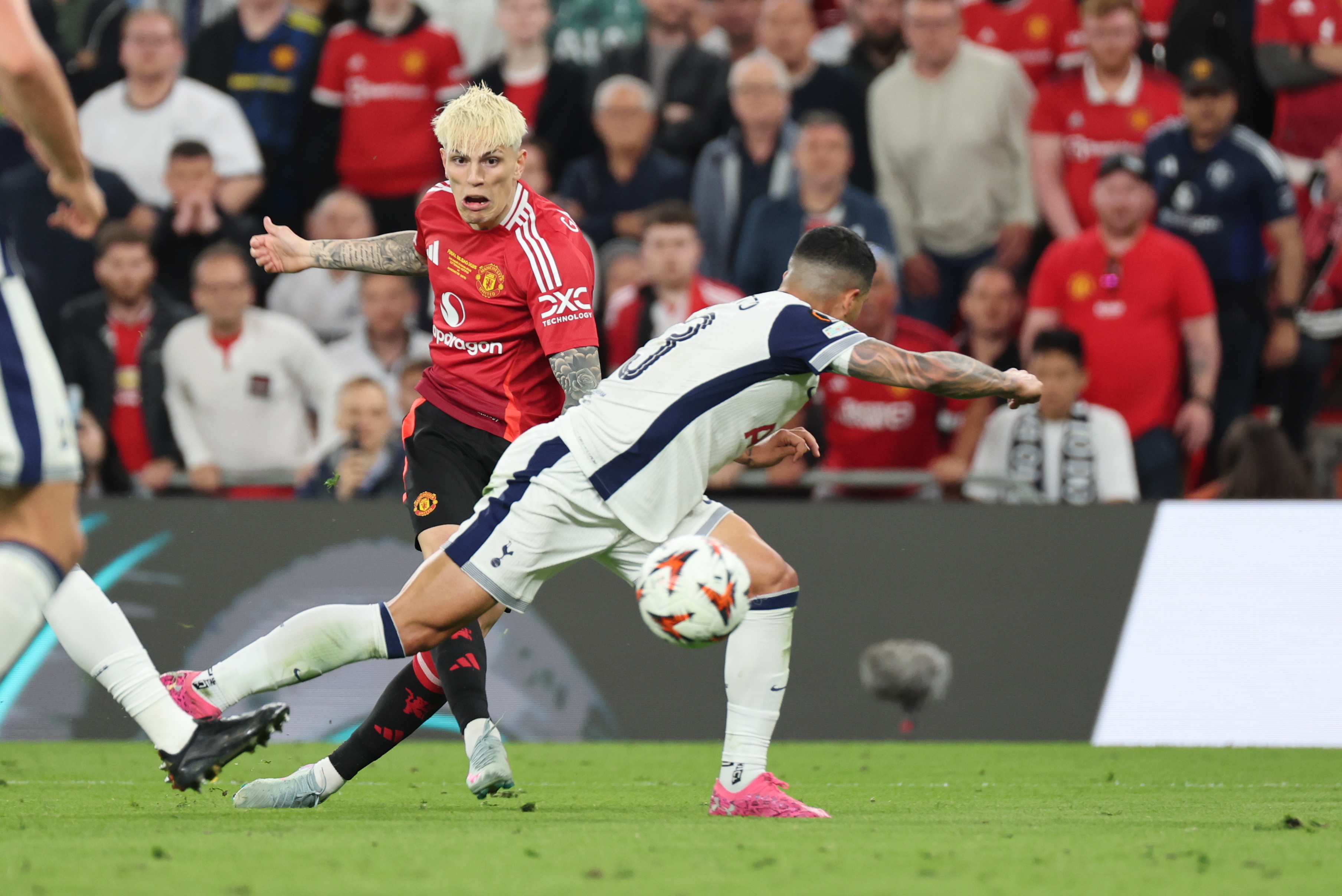 新晋球星在国际联赛表现抢眼 新晋球星在国际联赛表现抢眼