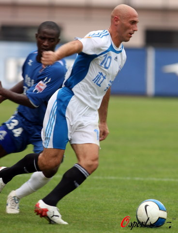 青岛中能新赛季亮丽开局!外援中卫成为支撑点的简单介绍 青岛中能新赛季亮丽开局!外援中卫成为支撑点的简单介绍