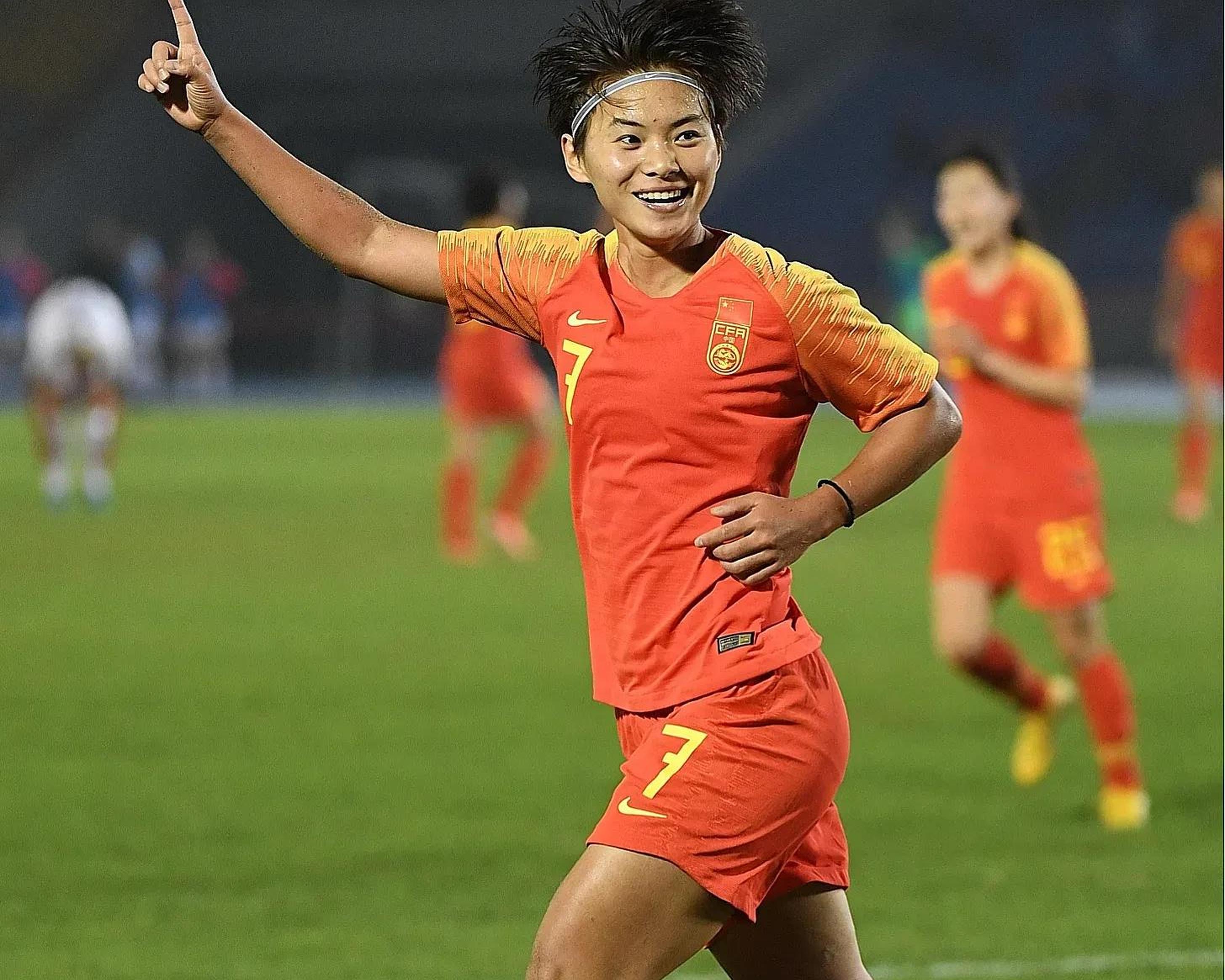 中国女子足球队在比赛中取得胜利 中国女子足球队在比赛中取得胜利
