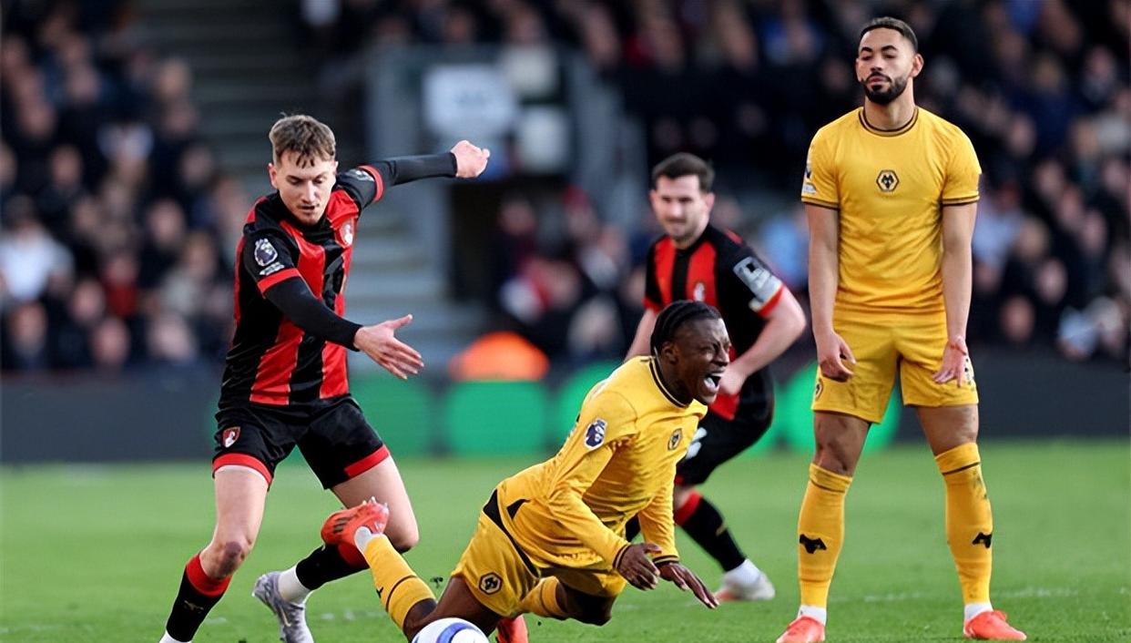 诺维奇客场-溃败狼队,保级形势岌岌可危 诺维奇客场-溃败狼队,保级形势岌岌可危